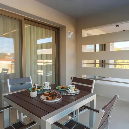 Aura Luxury - Seaside Getaways 아파트호텔 올림피아다