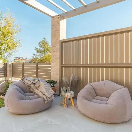 아파트호텔 Aura Luxury - Seaside Getaways 4*