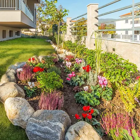 Aura Luxury - Seaside Getaways 4* 올림피아다