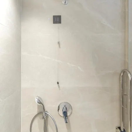 Aura Luxury - Seaside Accessible Friendly אולימפיאדה
