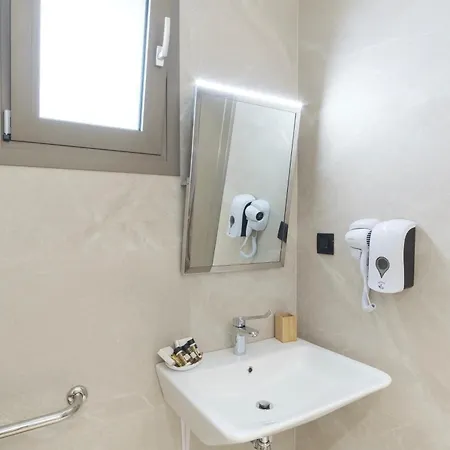 Aura Luxury - Seaside Accessible Friendly 4*