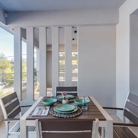 Aura Luxury - Seaside Accessible Friendly מלון דירות 4*