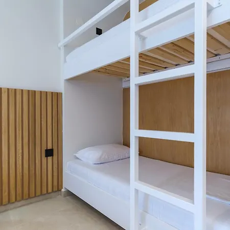 Aura Luxury - Seaside Accessible Friendly 4*