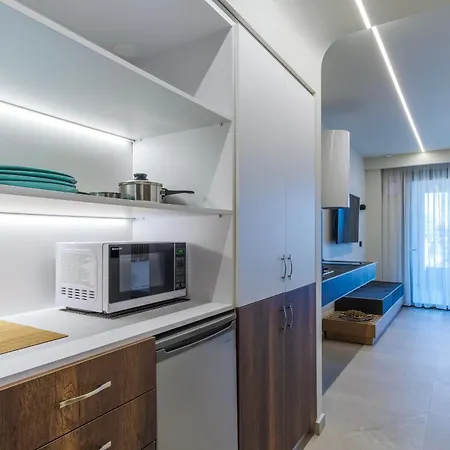 Ξενοδοχείο με διαμερίσματα Aura Luxury - Seaside Getaways