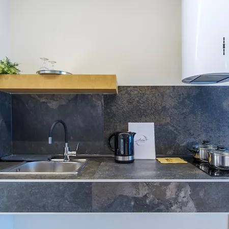 Aura Luxury - Seaside Accessible Friendly מלון דירות 4*