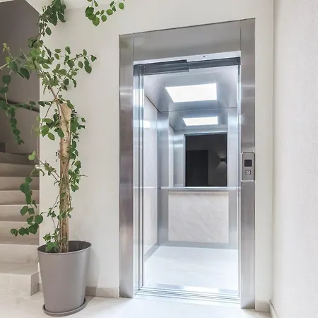 Aura Luxury - Seaside Accessible Friendly מלון דירות 4*