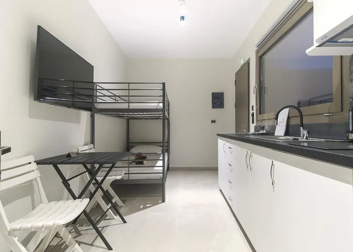 Aura Luxury - Seaside Getaways 4*