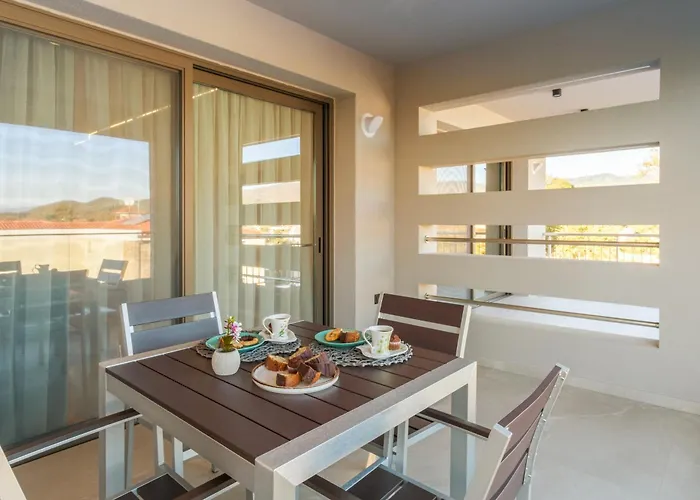 Aura Luxury - Seaside Getaways 4* 奥林匹亚达