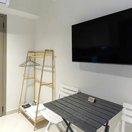 Aura Luxury - Seaside Getaways Apartahotel