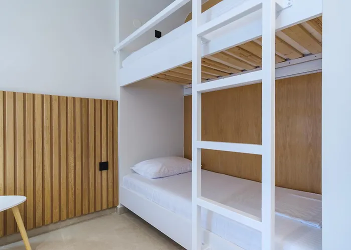 Aura Luxury - Seaside Getaways 4*