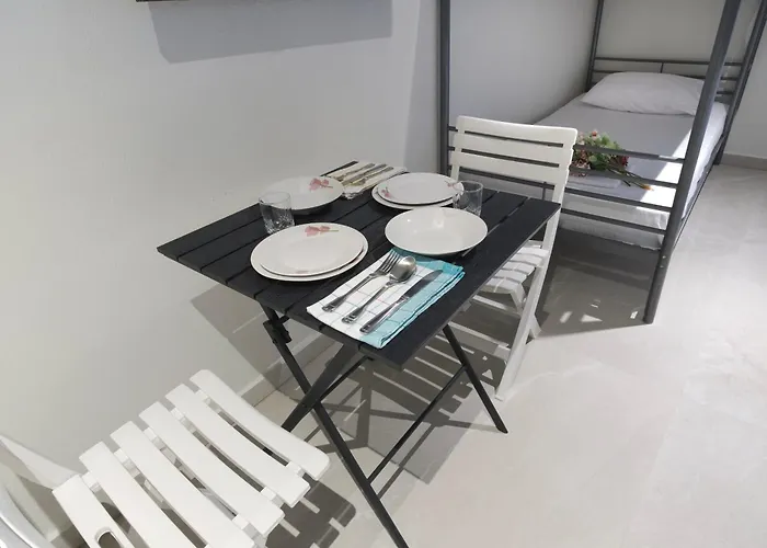 Aura Luxury - Seaside Getaways