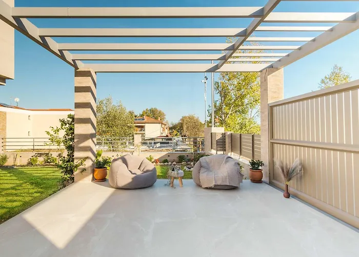 Aura Luxury - Seaside Getaways Hotel de apartamente Olympiada